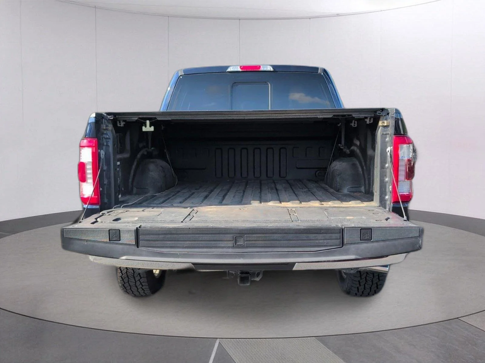 Used 2023 Antimatter Blue/Stone Gray Ford King Ranch image 5