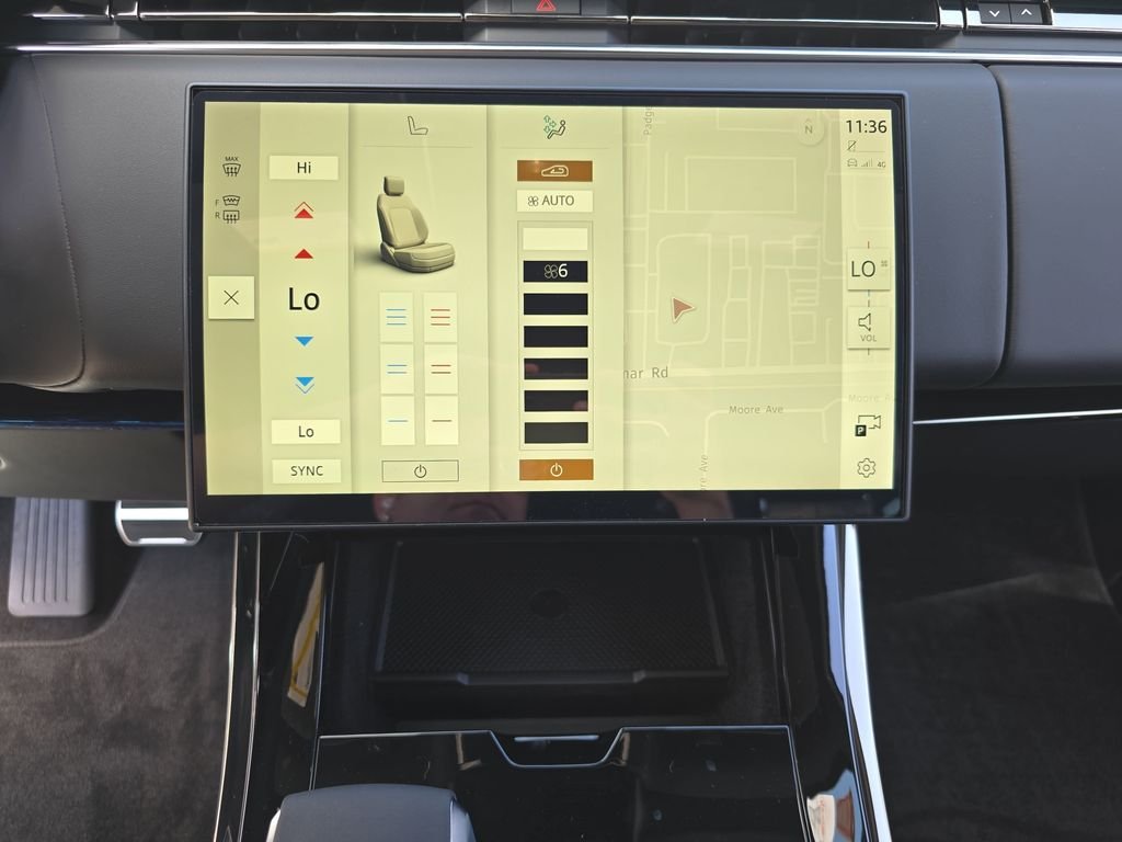 New 2026 Fuji White Land Rover Dynamic SE image 25