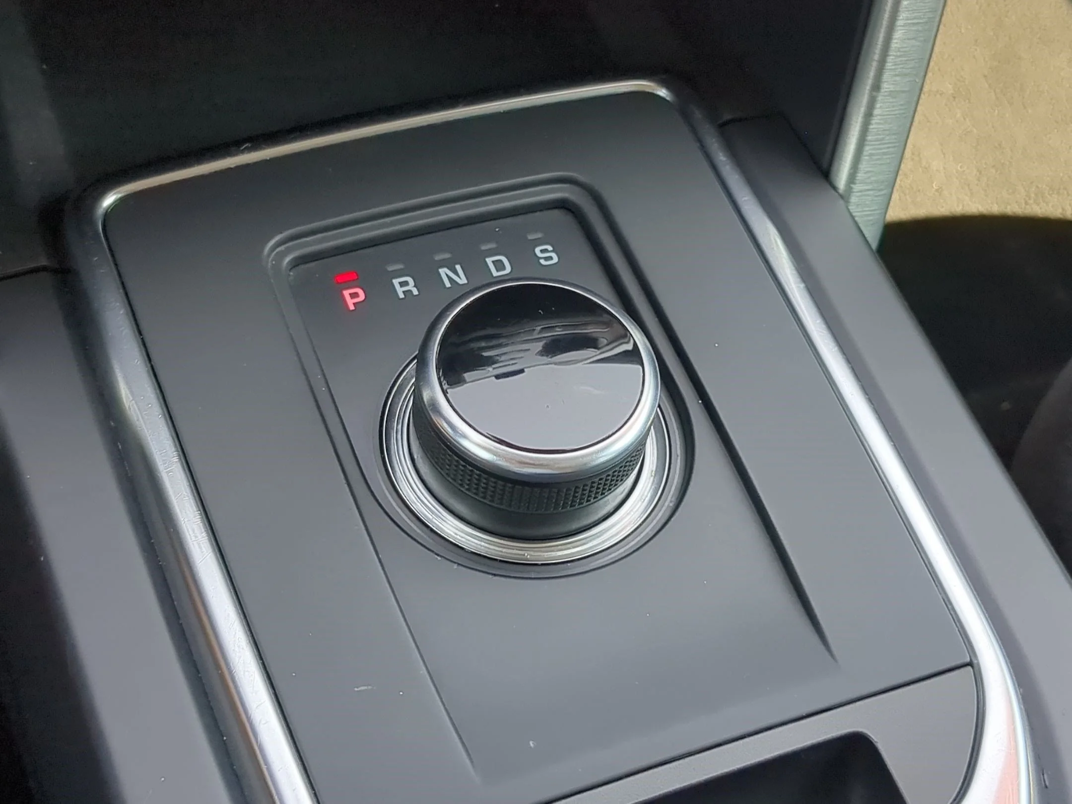 Used 2019 Narvik Black Land Rover SE image 21