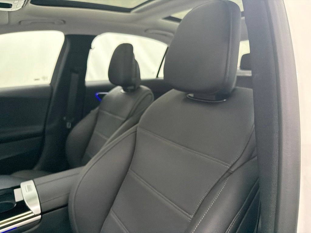 New 2026 Polar White Mercedes-Benz C 300 image 48