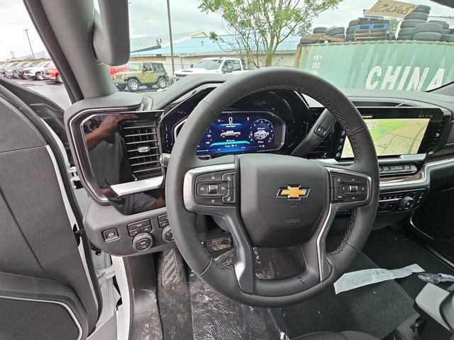 New 2026 Summit White Chevrolet LT (2FL) image 35