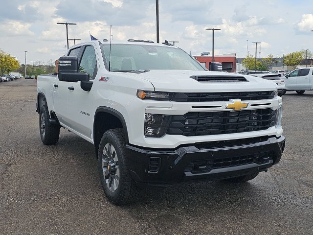 New 2026 Summit White Chevrolet Custom image 17