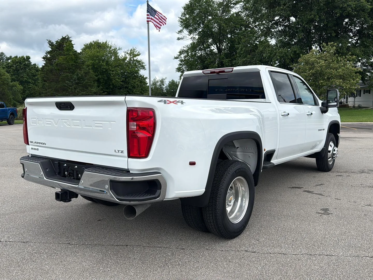 New 2026 Summit White Chevrolet LTZ DRW image 19