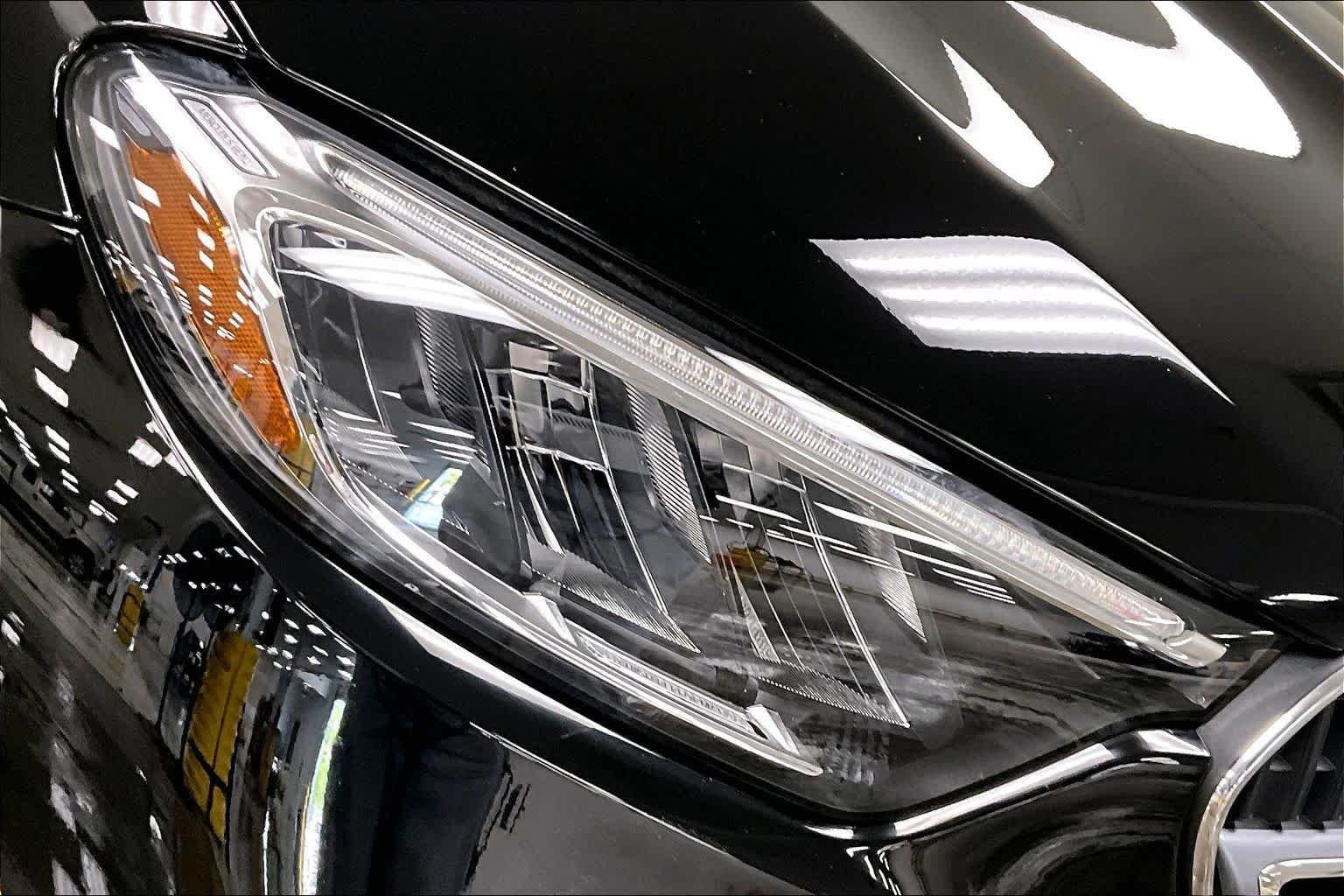 Certified Used 2026 Black Mercedes-Benz GLC 300 image 27