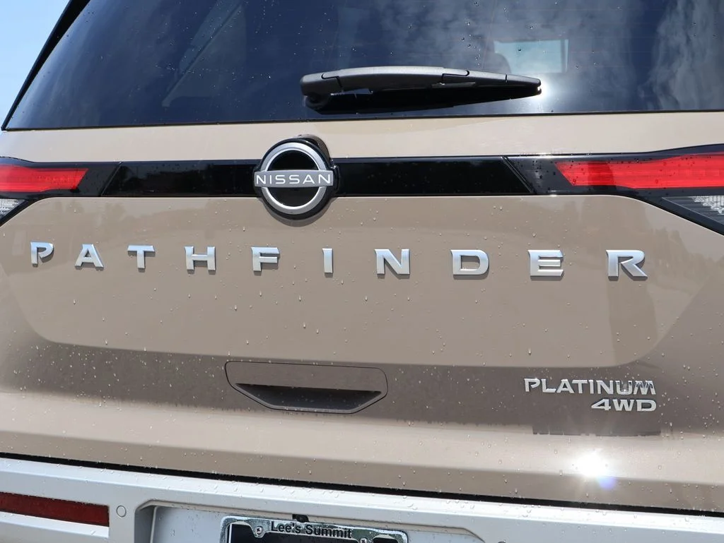Used 2024 Beige Nissan Platinum image 31