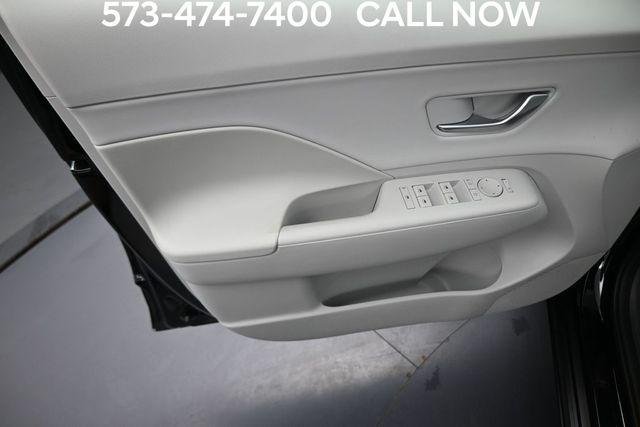 New 2026 Black Hyundai SEL Premium FWD image 10