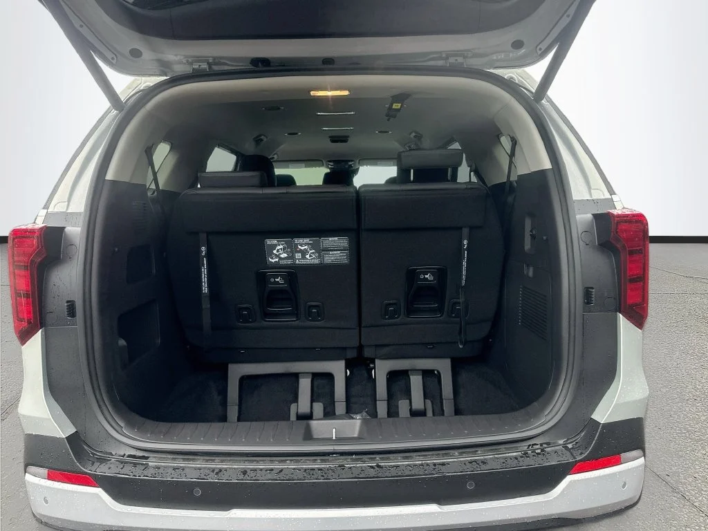 New 2027 Ivory Silver Kia EX image 26