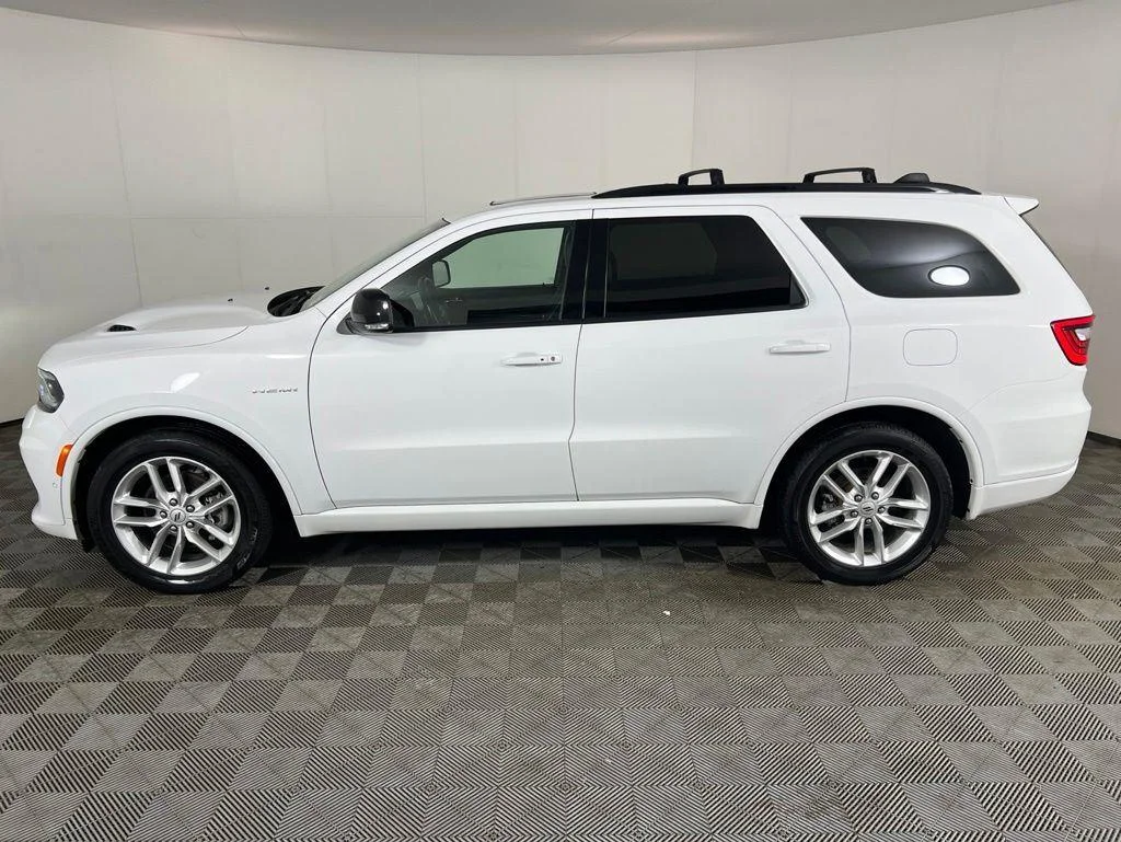 Used 2025 White Knuckle Clearcoat Dodge R/T Plus image 13
