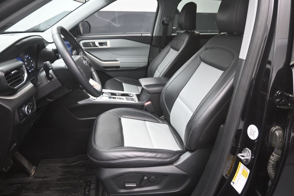 Used 2023 Black Ford XLT image 18