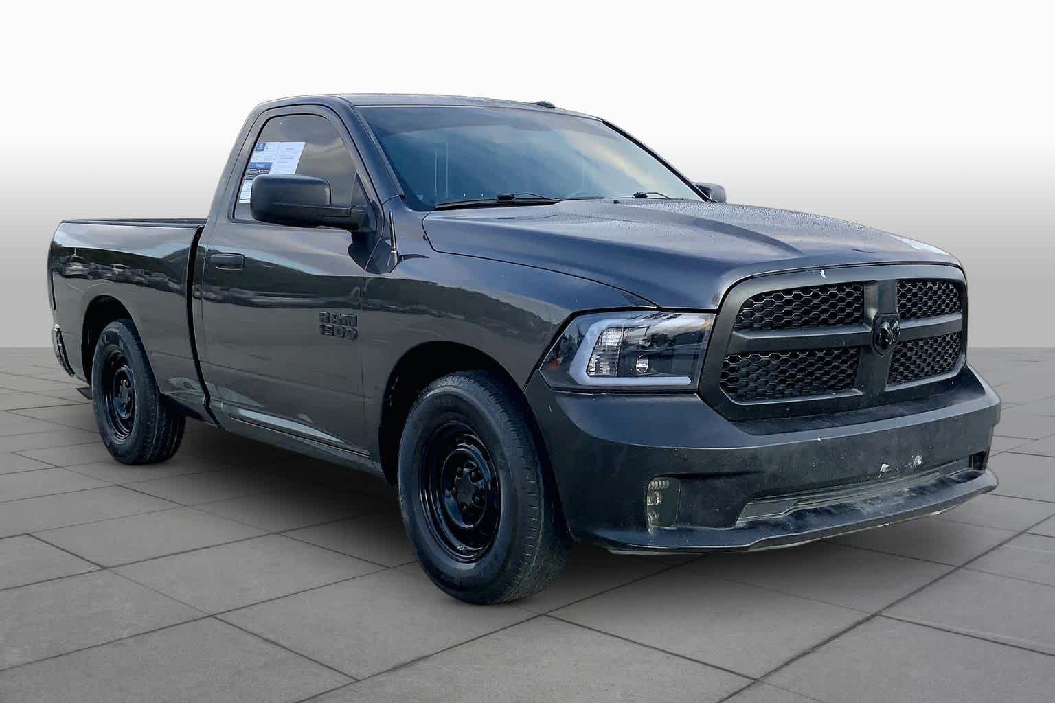 Used 2017 Granite Crystal Metallic Clearcoat Ram Tradesman image 3