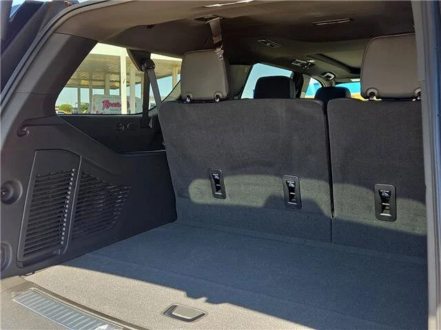 New 2027 Glacier White Tricoat GMC Denali image 9