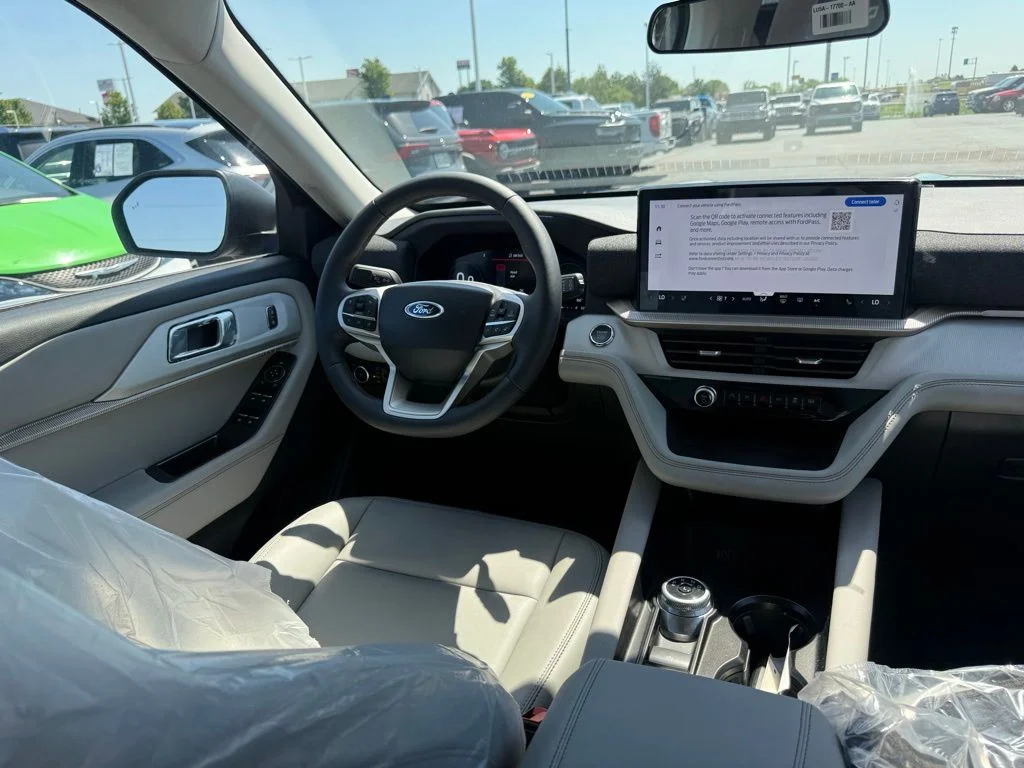 New 2026 Vapor Blue Metallic Ford Active image 53