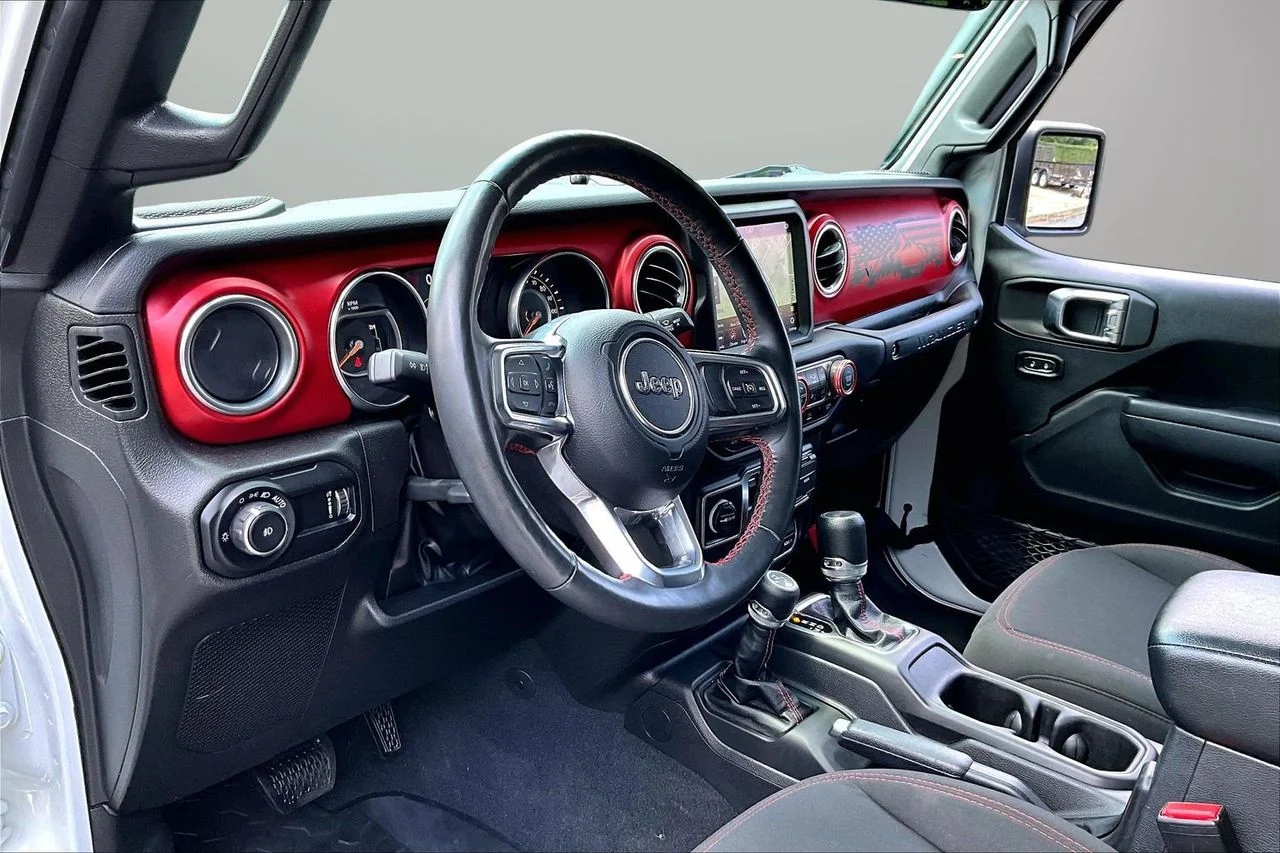Used 2023 White Jeep Rubicon image 18