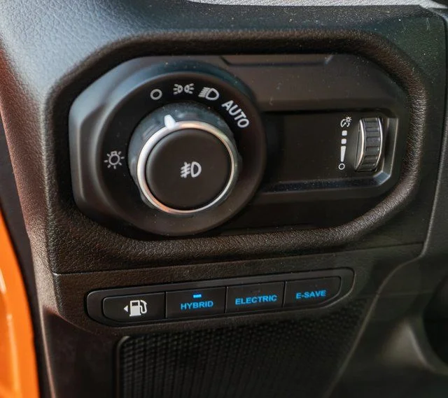 Used 2025 Orange Jeep Sport S 4xe image 19