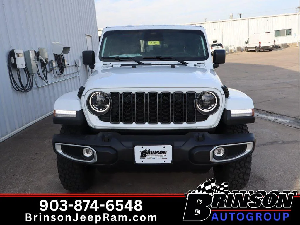 New 2026 Bright White Clearcoat Jeep Texas Trail image 2