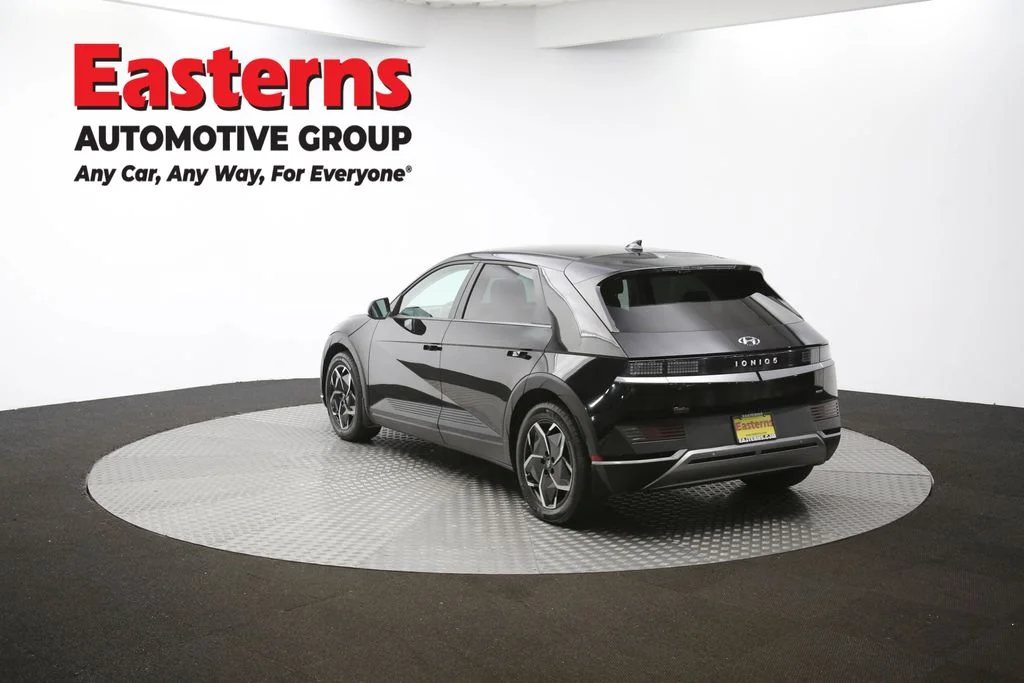 Used 2023 Black Hyundai SEL image 64