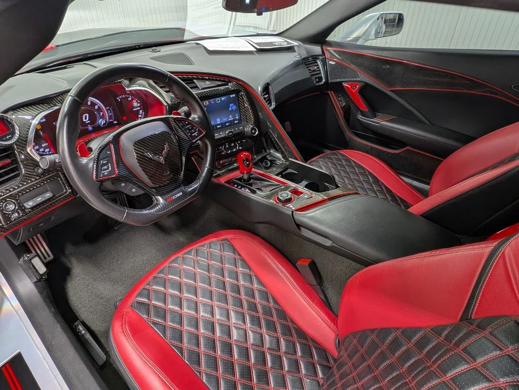 Used 2018 Arctic White Chevrolet Z06 image 3