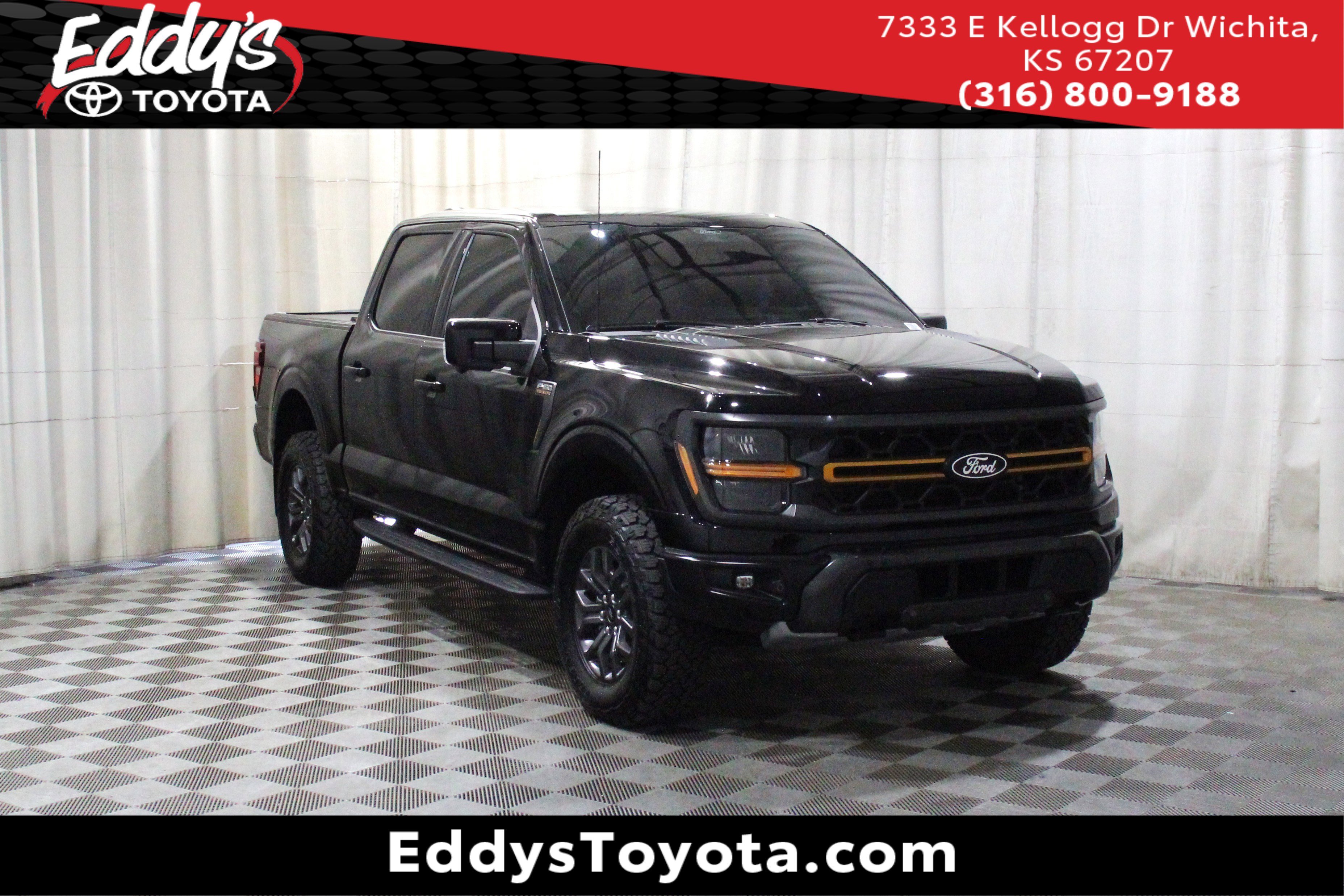 Used 2025 Agate Black Metallic Ford Tremor image 1