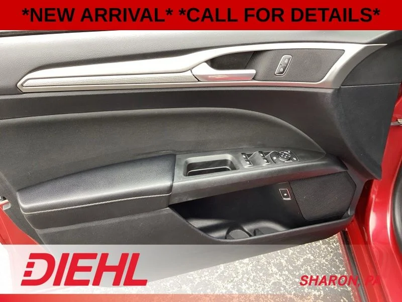 Used 2020 Red Ford SE image 21