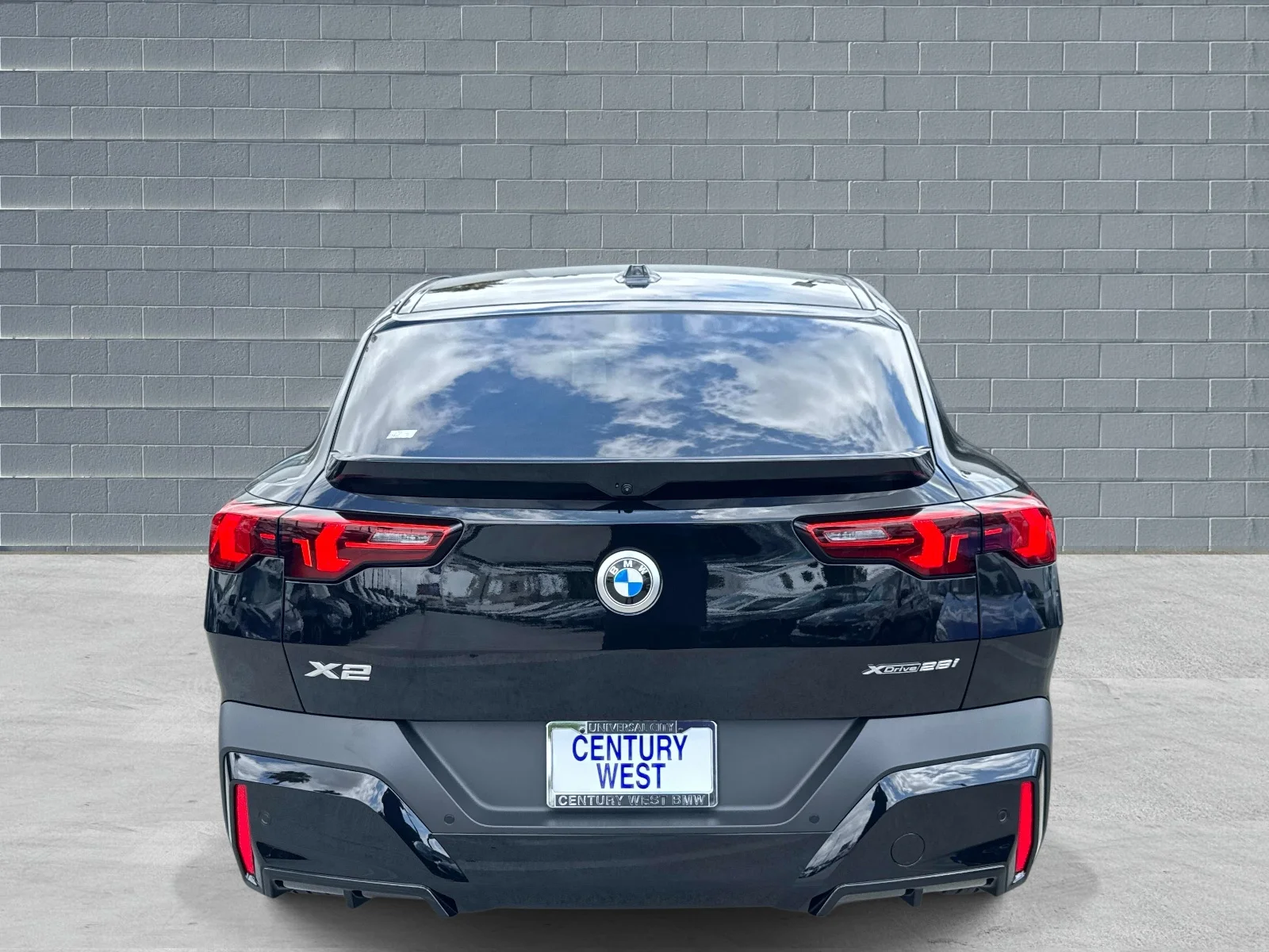 New 2026 Jet Black BMW xDrive28i image 4