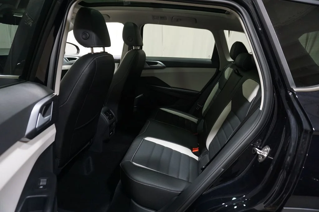 New 2026 Black Volkswagen 1.5T SEL image 11