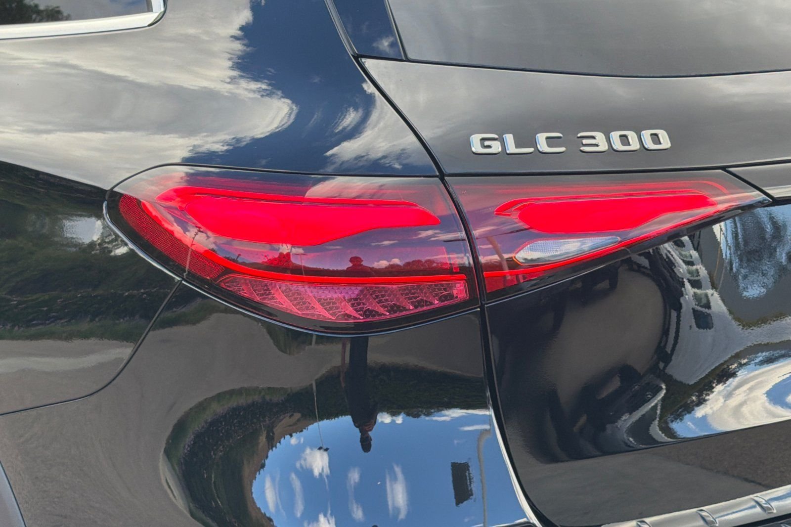 New 2026 Black Mercedes-Benz GLC 300 image 15
