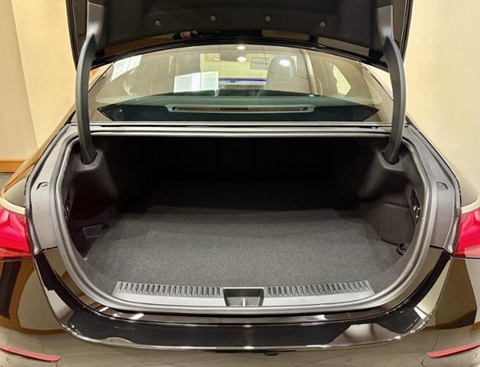 New 2026 Obsidian Black Metallic Mercedes-Benz  image 26