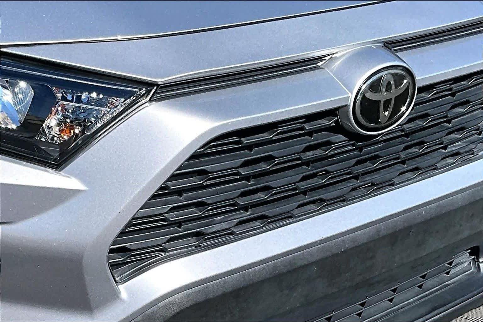 Used 2020 Silver Sky Metallic Toyota LE image 30