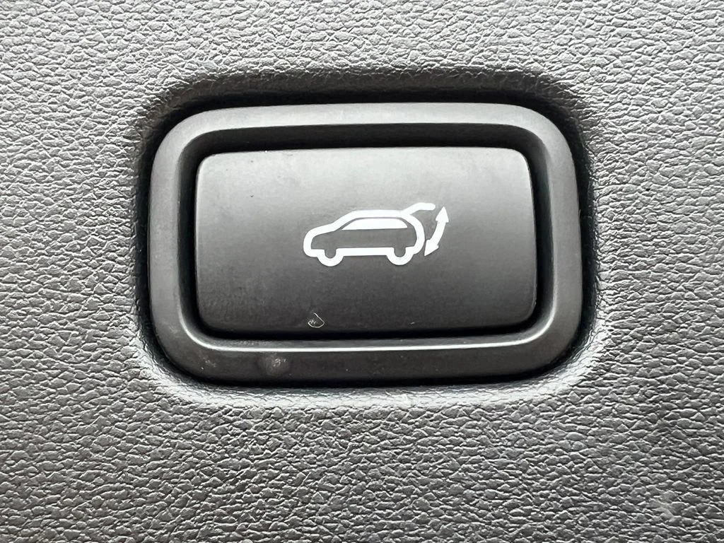 Used 2024 Gray Hyundai SEL image 34