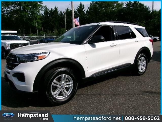 2023 Ford Explorer XLT 4WD's photo