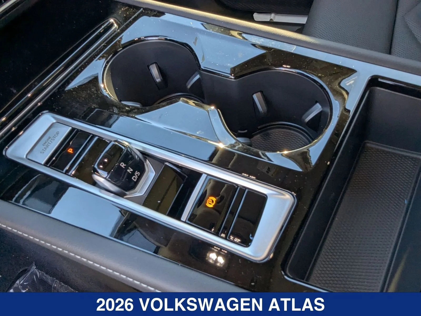 New 2026 Opal White Pearl Volkswagen 2.0T SE w/ Technology image 15