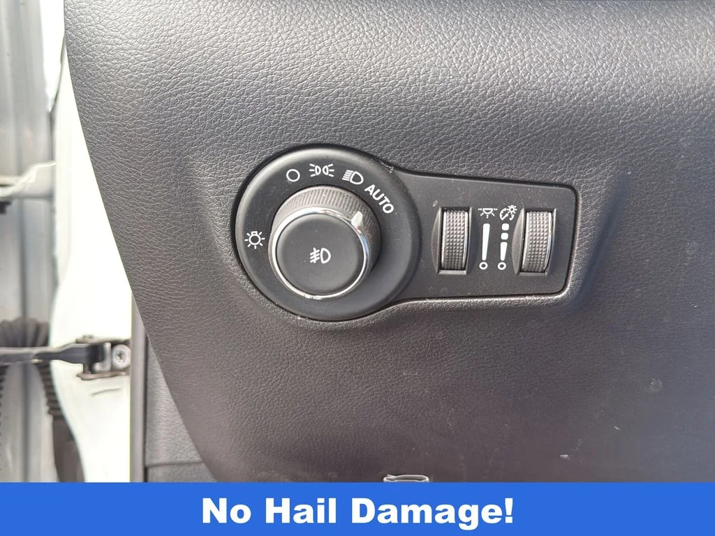 Used 2025 White Jeep Limited image 18
