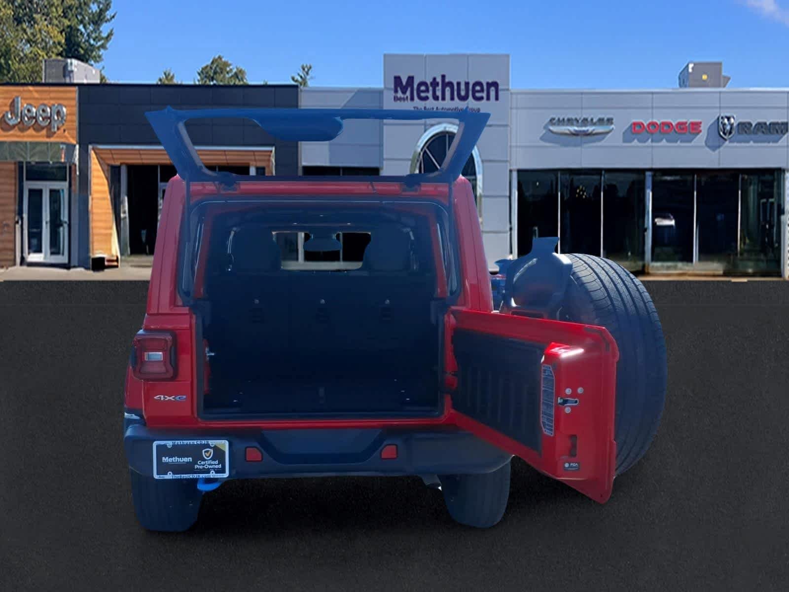 Used 2024 Firecracker Red Clearcoat Jeep Sahara image 6