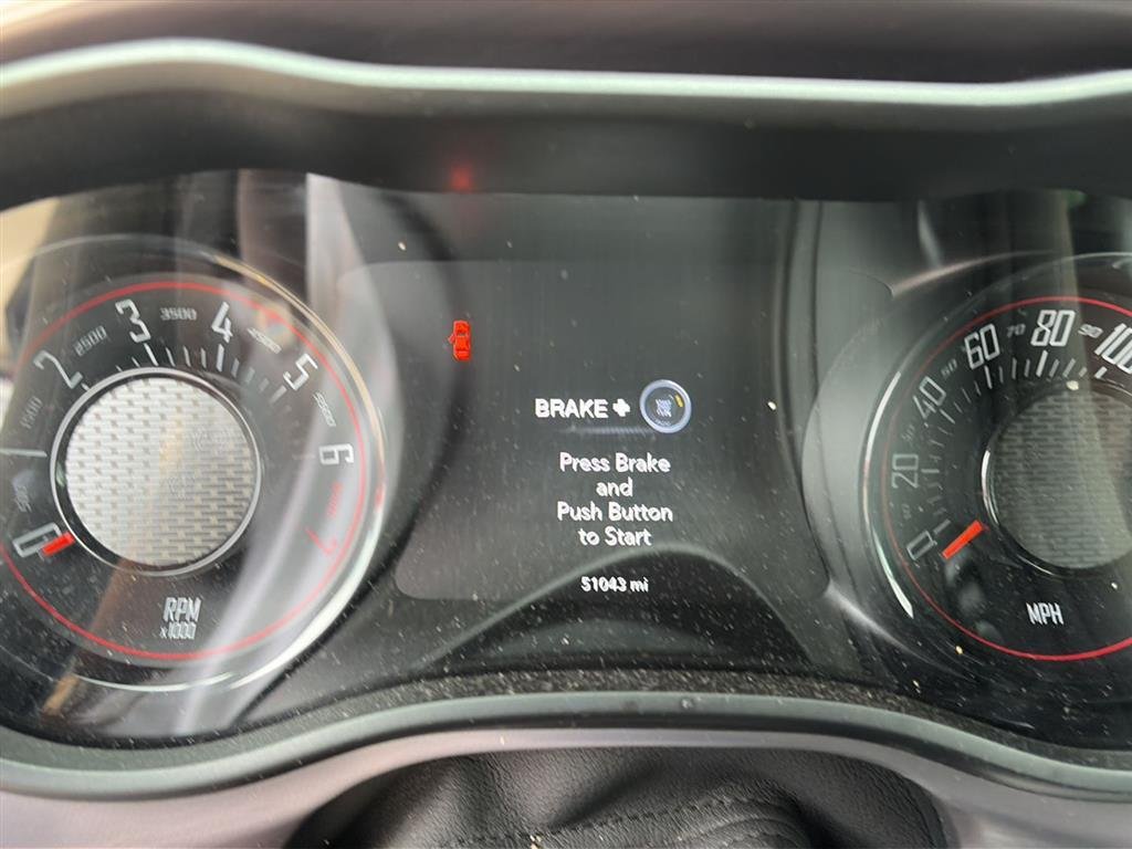 Used 2019 Granite Pearlcoat Dodge SXT image 2