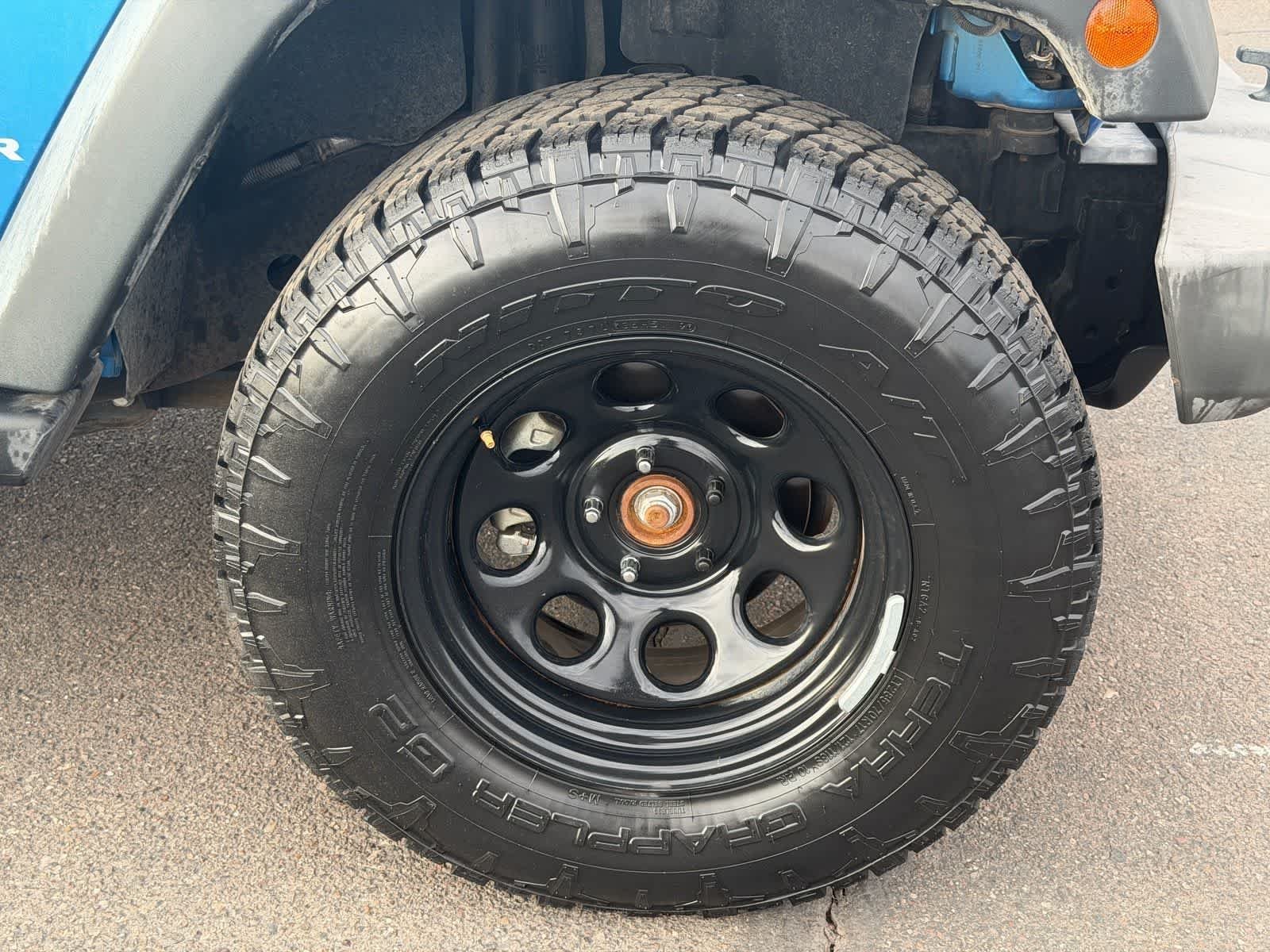 Used 2010 Surf Blue Pearl Jeep Islander image 10