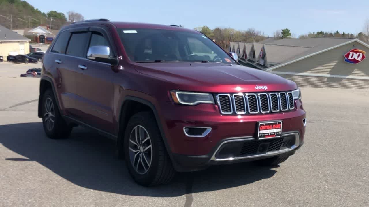 Used 2018 Velvet Red Pearlcoat Jeep Limited image 2
