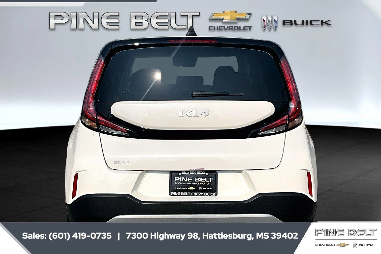 Used 2024 White Kia LX image 4