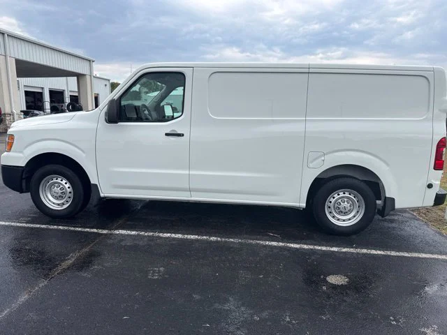Used 2020 White Nissan S image 5
