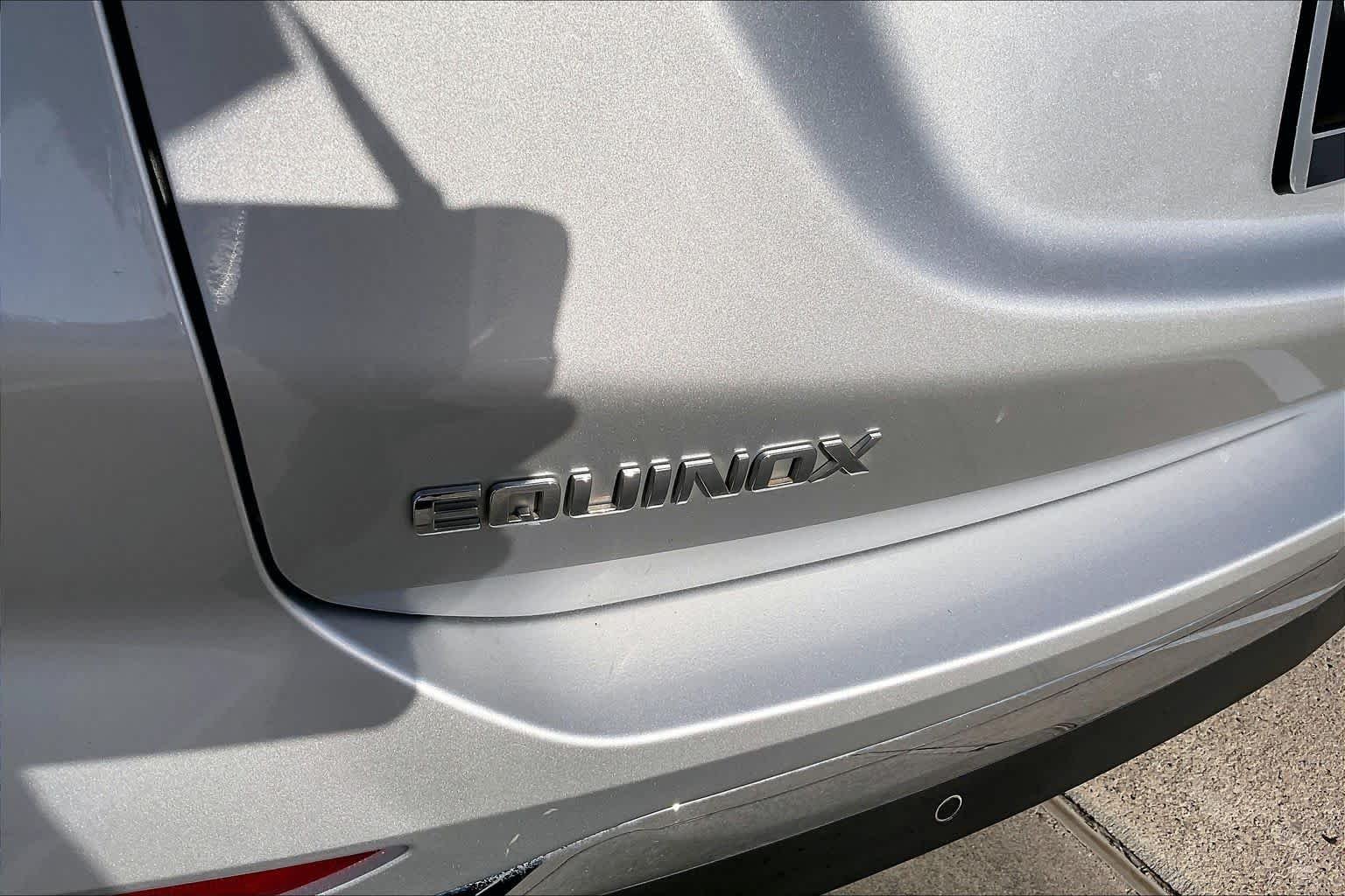 Used 2018 Silver Ice Metallic Chevrolet LT image 9