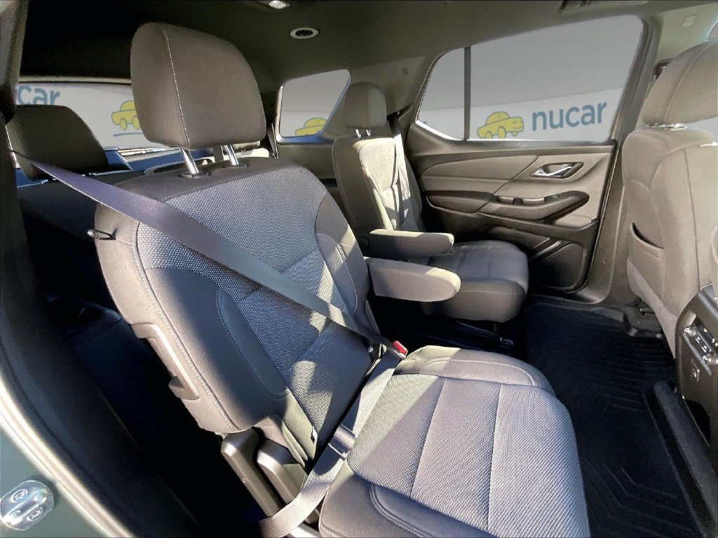 Used 2023 Silver Sage Metallic Chevrolet AWD image 16
