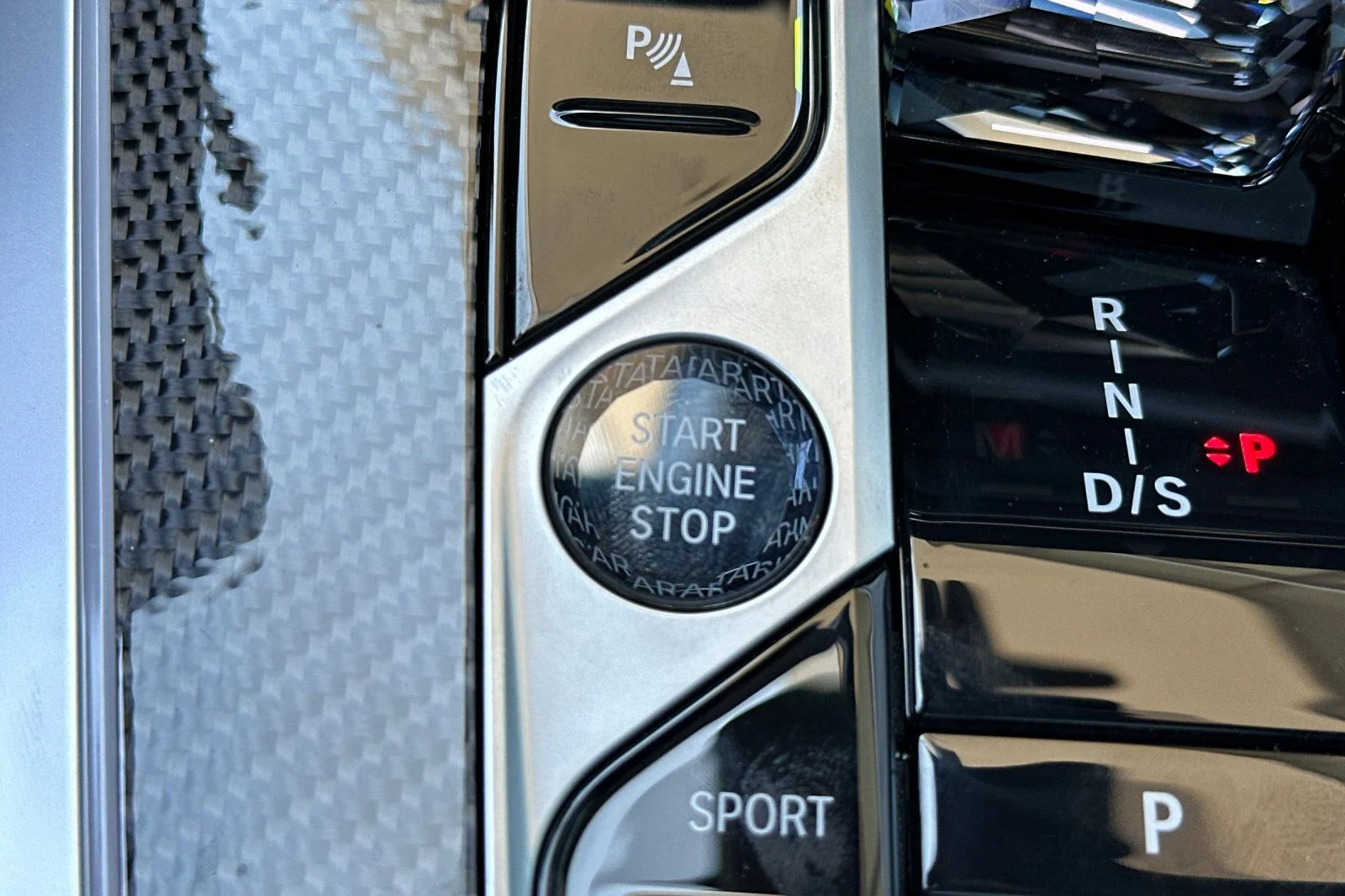 New 2026 Manhattan Green Metallic BMW M60i image 20