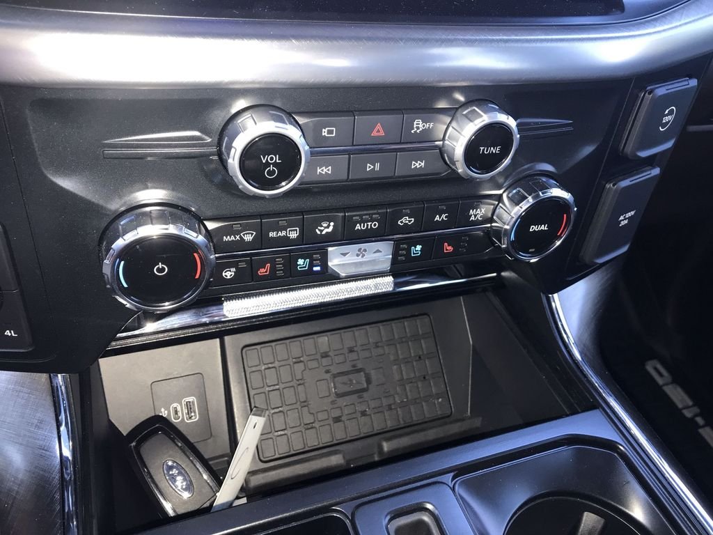 Used 2025 Blue Ford King Ranch image 19