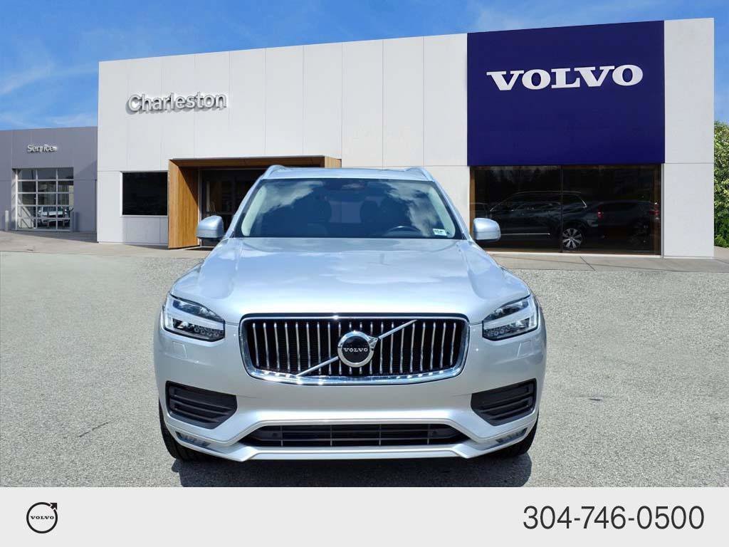 Used 2021 Bright Silver Metallic Volvo Momentum image 8