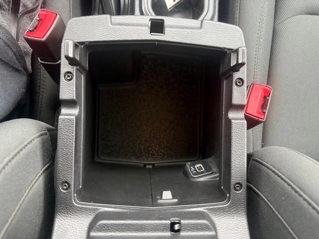 Used 2020 Green Jeep Overland image 34