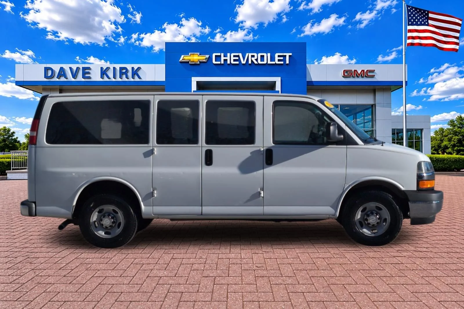Used 2017 SUMMIT WHITE Chevrolet LT image 2