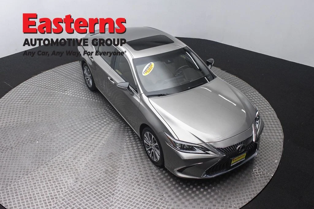 Used 2021 Silver Lexus 350 image 3