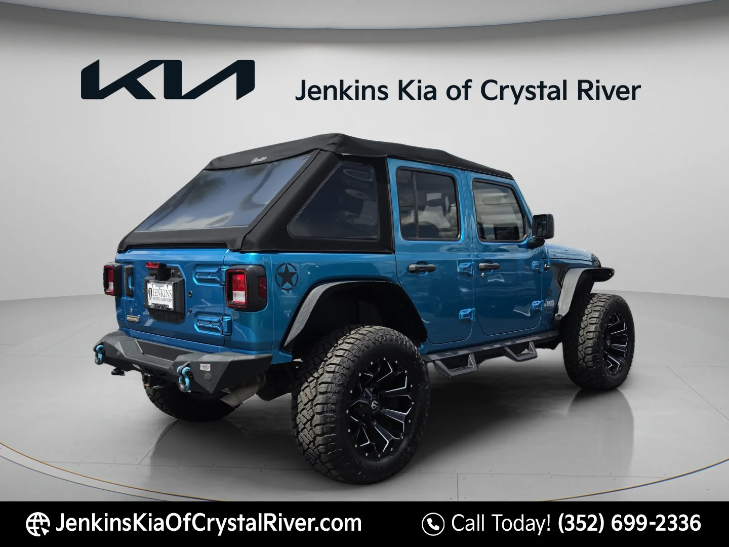 Used 2020 Bikini Pearlcoat Jeep Freedom image 5