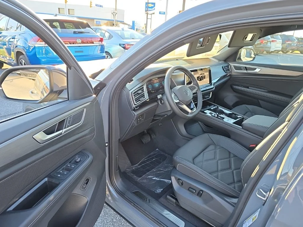 2026 Volkswagen Atlas Cross Sport SE w/Tech - Photo 9