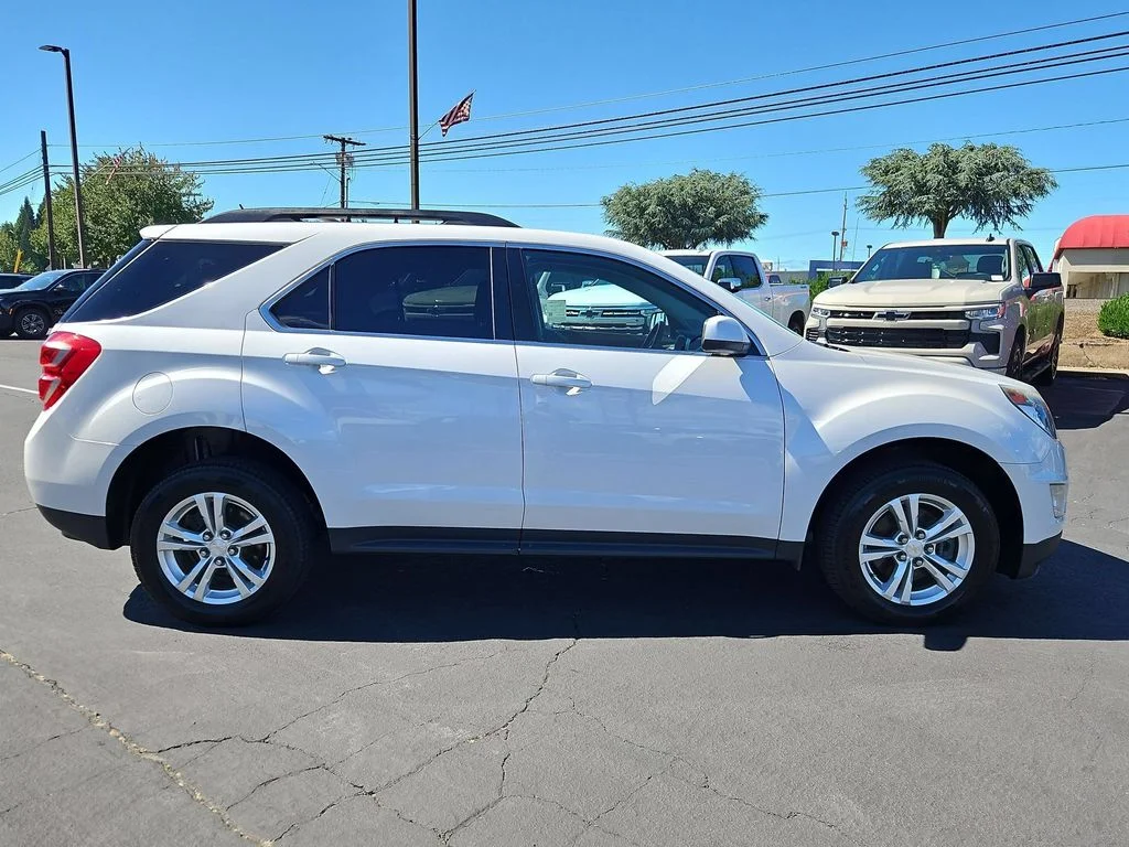 Used 2016 Iridescent Pearl Tricoat Chevrolet LT image 7