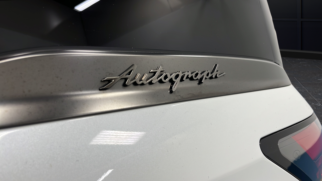 Used 2025 Radiant White/Black Obsidian INFINITI AUTOGRAPH image 42